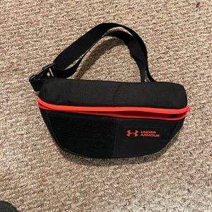 Under Armour belt pack